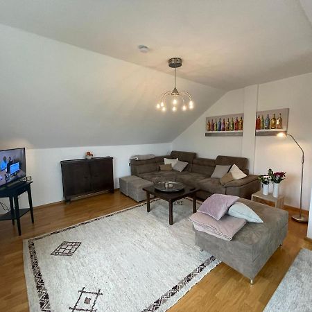 Großzügige Ferienwohnung am Stadtrand von Fulda Exterior foto